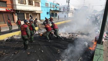 cinco muertos en venezuela, que sufre violentas protestas desde hace 7 dias cinco muertos en venezuela, que sufre violentas protestas desde hace 7 dias