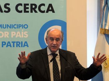 Parrilli: Cristina no puede aumentar los salarios de forma arbitraria