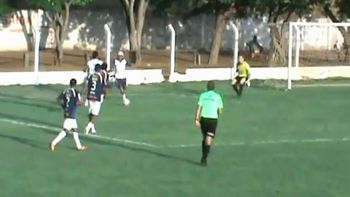 juega con 12: un masajista evito un gol en brasil juega con 12: un masajista evito un gol en brasil