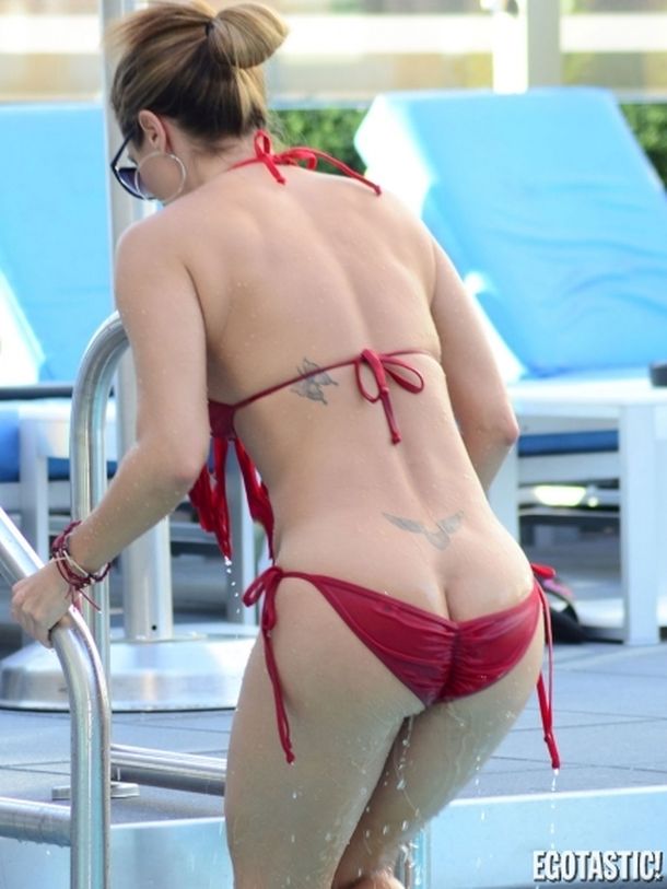 El agua y sus atributos le jugaron una mala pasada a Jennifer Nicole Lee