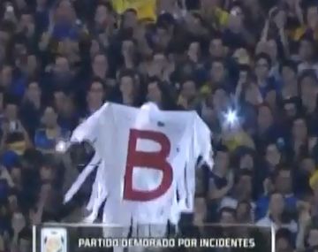 Un fantasma de la B sobrevoló la Bombonera en un dron en medio del escándalo