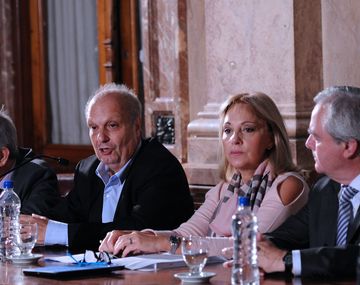 Lombardi se curzó con Fellner