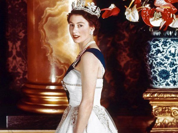 El Palacio de Buckingham confirmó la muerte de la reina Isabel II a los 96 años de edad