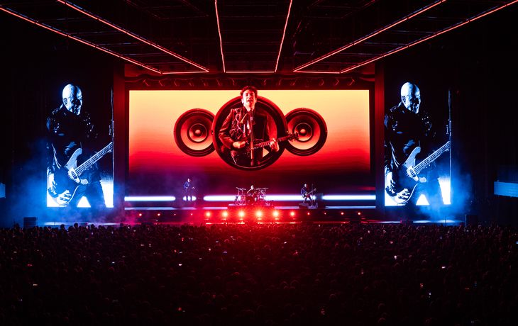 Soda Stereo Ecos suma dos nuevas funciones: así se ve Gustavo Cerati en el escenario del Arena de Buenos Aires