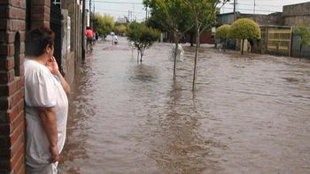 temporal en tucuman: calles anegadas, barrios aislados y clases suspendidas temporal en tucuman: calles anegadas, barrios aislados y clases suspendidas