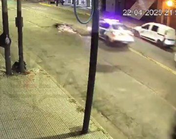 Impactante video: policías atropellaron y mataron a un motociclista cuando se dirigían a un operativo
