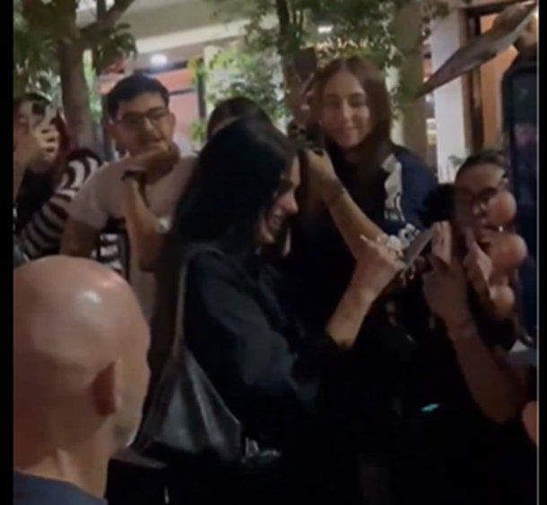 Dua Lipa se reunió con sus fans y volvió a cantar De música ligera