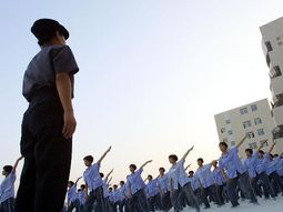 China podría cerrar sus campos de trabajo forzado