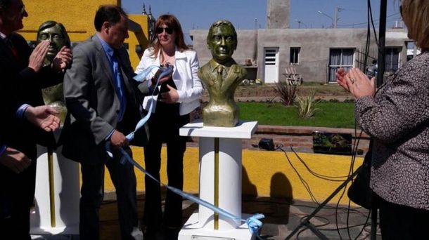 Polémica en Córdoba por un monumento en homenaje a Macri
