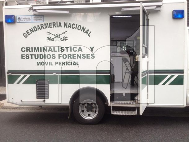 Intenso tiroteo entre policías y delincuentes que intentaron asaltar un garaje