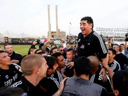 maradona festejo desde venezuela el ascenso de deportivo riestra maradona festejo desde venezuela el ascenso de deportivo riestra
