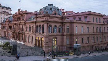 Insólito: el Gobierno creó una oficina para desmentir activamente la mentira