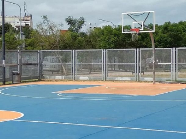 Un adolescente murió tras recibir un disparo en una plaza de Villa Pueyrredón