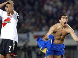 Carlos Tevez festejaba el gol del empate de Boca ante River por la revancha de la semifinal de la Copa Libertadores 2004