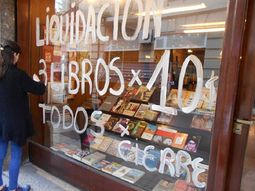 mas de 3.200 comercios cerraron en los ultimos cuatro meses por la recesion mas de 3.200 comercios cerraron en los ultimos cuatro meses por la recesion