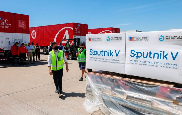 La ANMAT aprobó la vacuna Sputnik V para su uso en mayores de 60 años