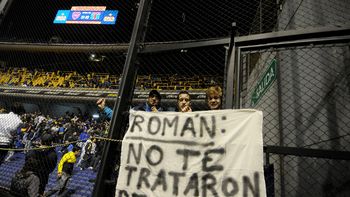 quitaron banderas en apoyo a riquelme en la bombonera quitaron banderas en apoyo a riquelme en la bombonera