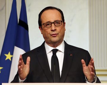Hollande expresó su conmoción por el accidente aéreo en La Rioja