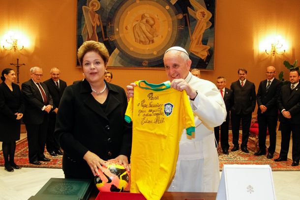 Dilma invitó al papa Francisco a ver un partido del Mundial