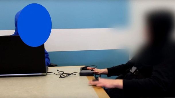 Dice venir del futuro y pasó con éxito el polígrafo