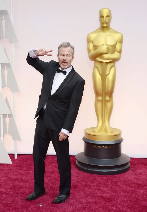 El look de los famosos que desfilan por la alfombra roja