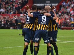 Todo Central festeja ante un Coloso enmudecido Todo Central festeja ante un Coloso enmudecido