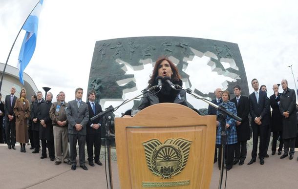 Malvinas y Cristina - abril 2012