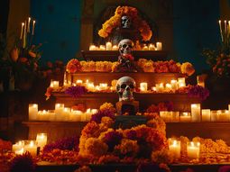 Aprende a realizar un altar para tus seres fallecidos este Día de Muertos. Aprende a realizar un altar para tus seres fallecidos este Día de Muertos.