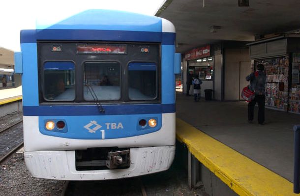 Ferrocarril Sarmiento: servicio con demoras por una falla en Liniers