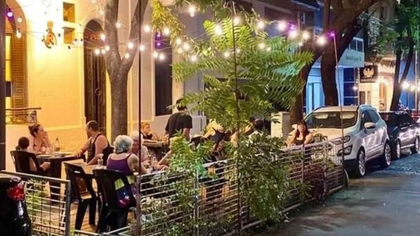Este bodegón se encuentra en Av. Pedro Goyena 400, en el barrio de Caballito. Este bodegón se encuentra en Av. Pedro Goyena 400, en el barrio de Caballito.
