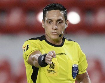 Los antecedentes del arbitro de River vs. Palmeiras que ilusionan a los hinchas millonarios