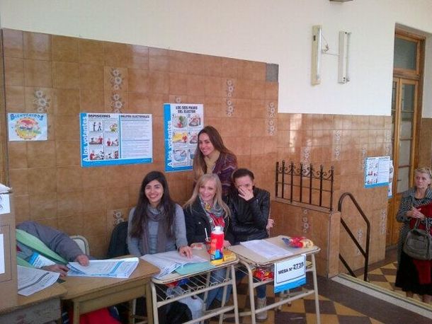 El divertido error de Belén Francese a la hora de votar