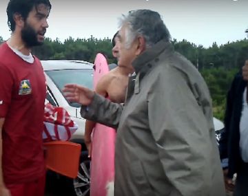 Mujica discutió con bañeros: Son jóvenes