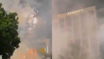 costumbre brasilena: hinchas de vasco tiraron fuegos artificiales frente al hotel de boca costumbre brasilena: hinchas de vasco tiraron fuegos artificiales frente al hotel de boca
