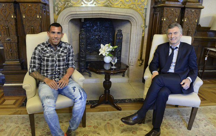 Carlos Tevez y Mauricio Macri