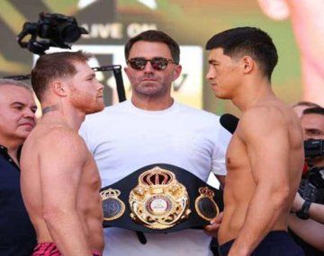 Canelo Álvarez enfrenta este sábado al ruso Dmitri Bivol en busca del título supermediano de la AMB