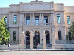 El director de un colegio fue condenado a hacer terapia tras denuncias por violencia de género
