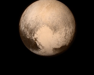 Plutón es más grande de lo que se pensaba