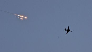 rebeldes prorrusos derribaron dos aviones de combate ucranianos rebeldes prorrusos derribaron dos aviones de combate ucranianos