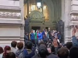 estudiantes decidieron tomar el nacional de buenos aires y el pellegrini por el financiamiento universitario estudiantes decidieron tomar el nacional de buenos aires y el pellegrini por el financiamiento universitario