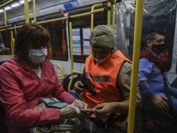 Por las restricciones, cayó un 20% el uso de transporte público en el AMBA