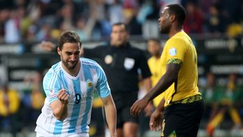 el indulto: sin messi ni agüero, higuain asoma como el 9 para el clasico con brasil el indulto: sin messi ni agüero, higuain asoma como el 9 para el clasico con brasil