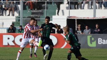 El Santo y el Tatengue aburrieron a todos en San Juan El Santo y el Tatengue aburrieron a todos en San Juan