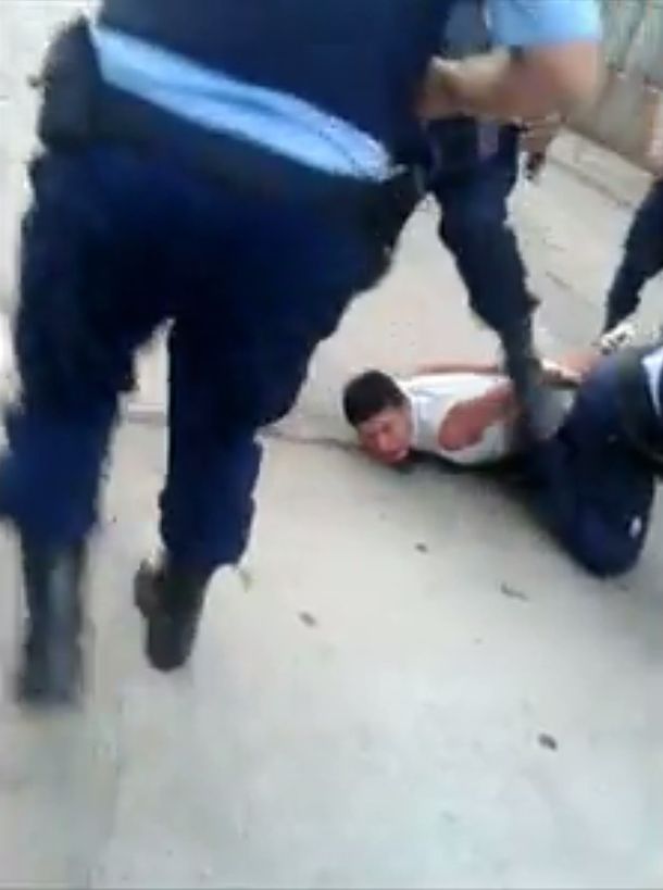 Polémica en Córdoba por la brutal detención de un menor