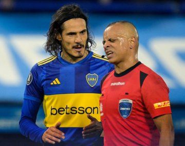 Revelaron el audio del VAR en el gol anulado a Cavani en Boca vs Racing
