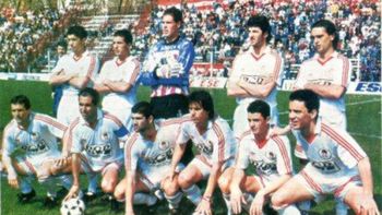 Debutó en el Pincha y era una de las promesas del fútbol argentino, pero una lesión le impidió dar el salto a Europa. Debutó en el Pincha y era una de las promesas del fútbol argentino, pero una lesión le impidió dar el salto a Europa.