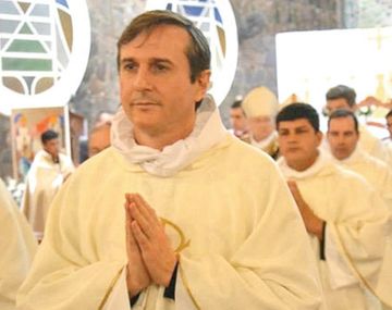 El sacerdote argentino Carlos Urrutigoity aparece en el extenso informe sobre pedofilia en la Iglesia Católica