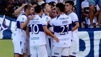 nacho fernandez volvio al gol en gimnasia 3.781 dias despues y desato la fiesta en el bosque nacho fernandez volvio al gol en gimnasia 3.781 dias despues y desato la fiesta en el bosque