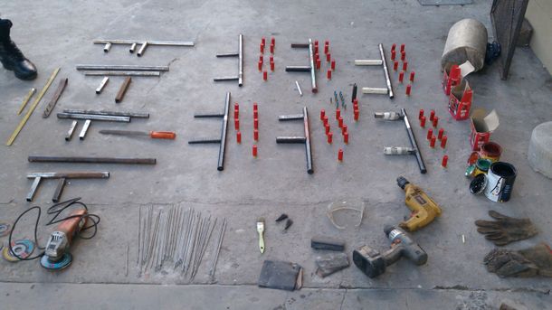 Desbaratan en un megaoperativo una fábrica de armas tumberas