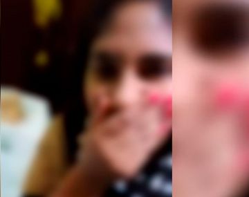 VIDEO: La burla de una joven a un cadáver en una funeraria